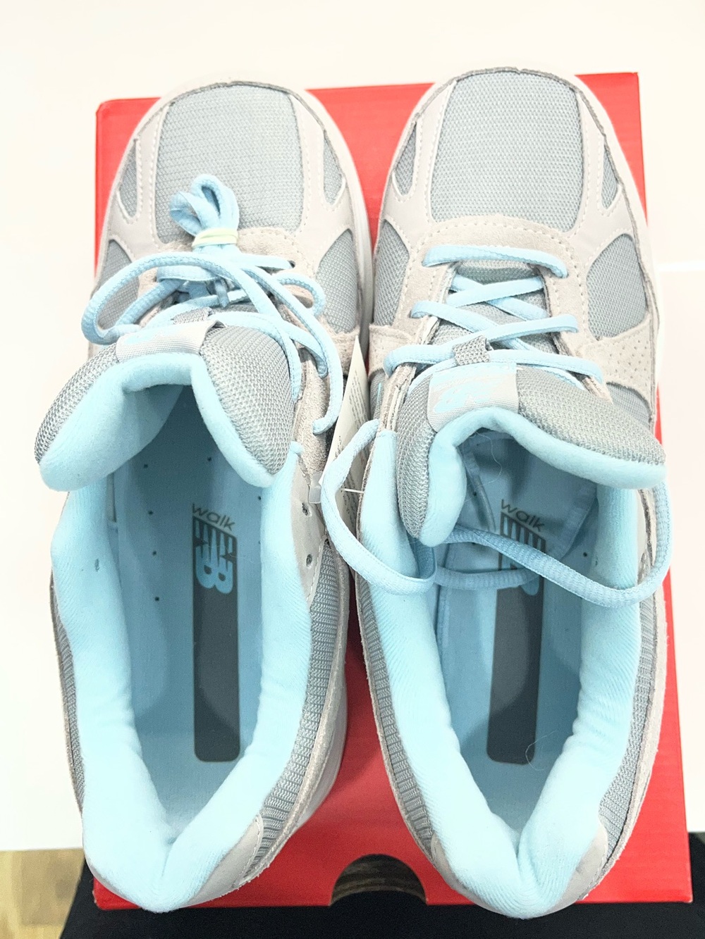 New Balance Gray & Light Blue Running Shoes - Picture 2 of 8